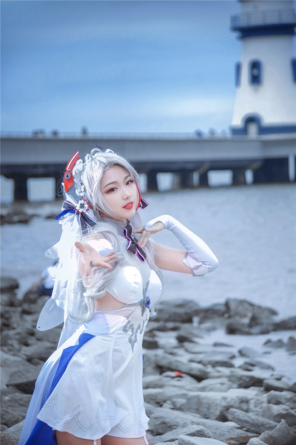 夜色诱情风云：明星们在夜店密会中上演的一场充满挑逗与欲望的传奇