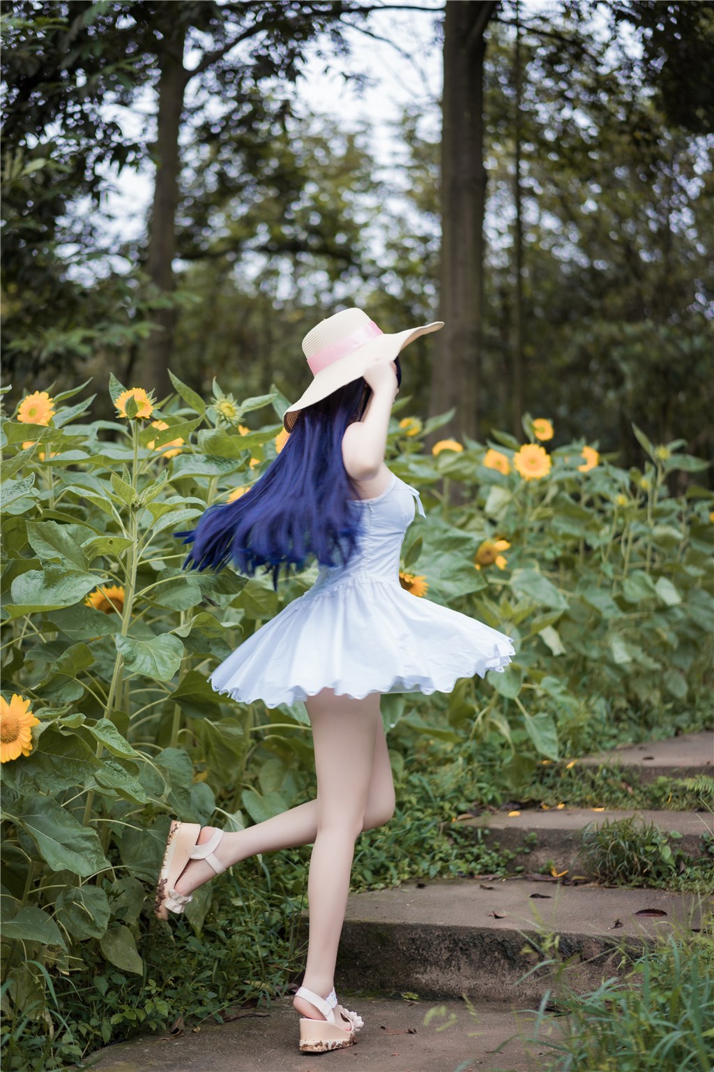 私享夜店绝密录：当红男神在高档酒会中留下的那段让人血脉喷张的情话低吟